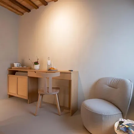 Relais La Colombaia מלון *