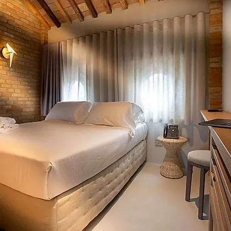 Отель Relais La Colombaia & Wellness *