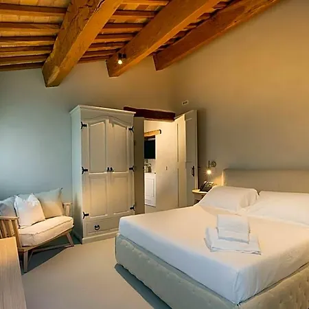 Отель Relais La Colombaia & Wellness *